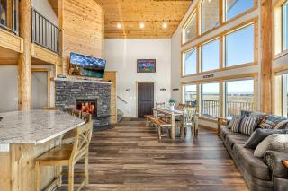 Charming Mountain Home with Hot Tub & Fire Pit Escape in Island Park, Idaho - 2