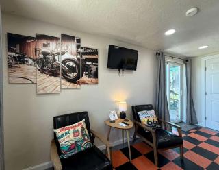 Cozy Tiny Home with Private Patio & Hammock Chairs near Bath Lake in Medicine Park, Oklahoma - 1
