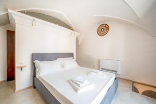 Domus Fisculi A - Stone Vaults & Local Charm - 6