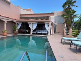 5BR Villa and Little Bay Views - 5