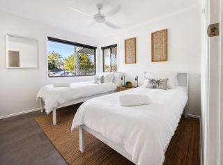 Golden Beach Getaway 2 Min Walk to Beach & Shops - 5