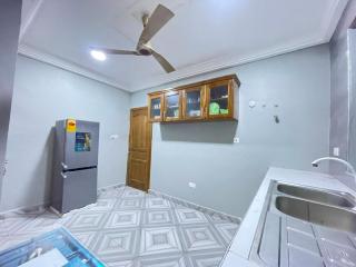 Luxury 2-Bedroom Apartment in Takoradi - 4