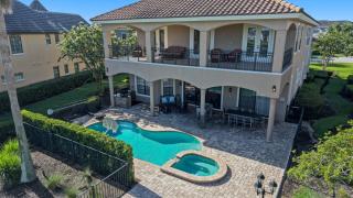 Upscale 7 Bdrm Oasis with Home Theater at Reunion - 8
