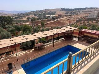 The Pine Chalet - 9