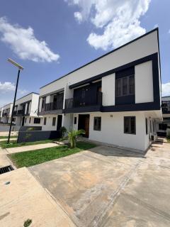 2 bedroom duplex with a private cinema room and a game area - 9