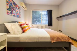 Luxury 4-Bedroom House with Private Large Terrace Balcony - 2 Bathrooms - 5
