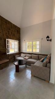 Spacious & comfortable oceanfront villa - 0