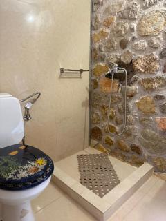 Georgoulis Home - 6