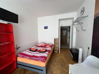 CITY CENTRE studio 4 - 8