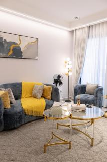 Zuri Bougie Home - 7