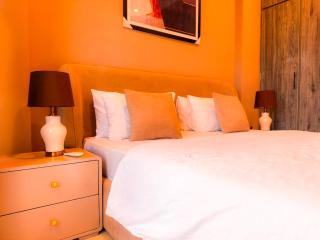 Luxury 1-Bed Apartment in Bahria Town - King Bed & City View - 1