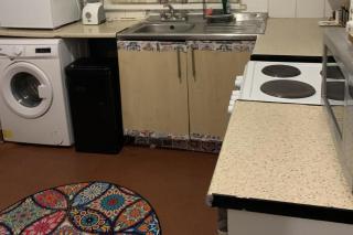 Sleeps 2 with Free Parking and Wi-Fi - 6