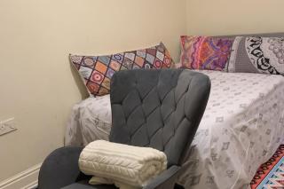 Sleeps 2 with Free Parking and Wi-Fi - 2