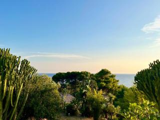 Praiamea - House with Sea View - 0