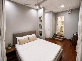 R Bed and Breakfast - 9