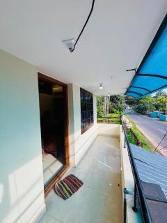 VAR Lagoon Haus AC 3BHK 4 Min Walk to Beach - 9