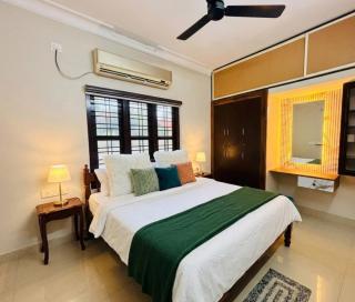 VAR Lagoon Haus AC 3BHK 4 Min Walk to Beach - 8