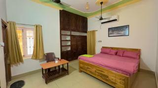Luxury 3BHK Bunglow in Posh Colony Ground 102 - 7