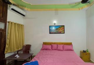 Luxury 3BHK Bunglow in Posh Colony Ground 102 - 6