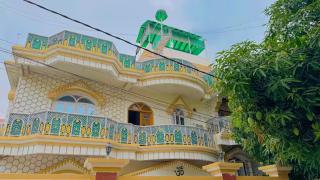 Luxury 3BHK Bunglow in Posh Colony Ground 102 - 4