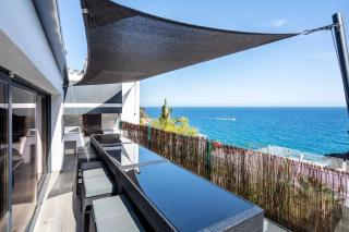 Seaside villa in Lloret de Mar with garden and pool view - 3