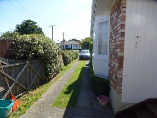 Spacious bedroom so close to Hamilton Gardens - 3