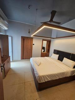 Hotel Golden Heritage - 9
