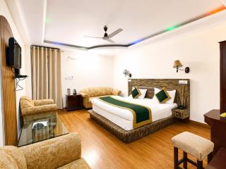 Nainital Hotel Munn Valley Near Mall Road & Naini Lake Comfortable Stay Free Wi-fi with Lift-Parking, Restaurant & Best Room Service - 9