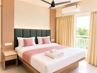 Rooftop View Coral Crestie-Near Temple#Swiming Pool #Comfortable Stay-Premium Facility with Wi-Fi And Fully Ac Room - 4
