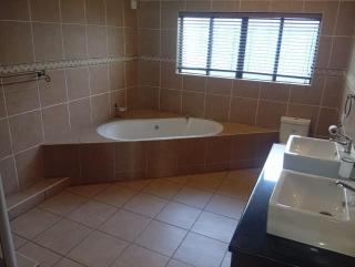 Vukani Guesthouse - 1