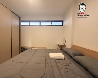 Staycation Homestay 92 Doncaster near Boulevard - 4