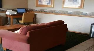 Super 8 By Wyndham Ontario - 1