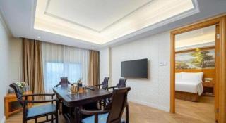 Vienna Classic Hotel Shenzhen Dalang Clothing Base - 3