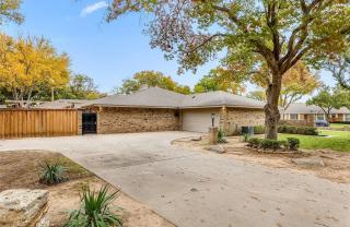 Rodeo Ranch Sleeps 14, Walkable to MSU - 6