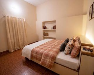 Couple Friendly Room in a Private Apartment - 1