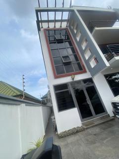 3 Bedroom En-Suite Apartment in Accra - 1