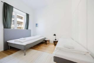 Luxury Apt with Harbor Views - 7