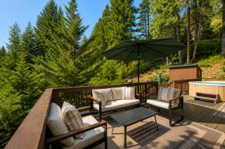 Raven Haven Lodge by NW Comfy Cabins - 8