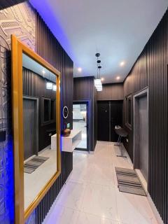 Luxury 3-Bedroom Entire Floor with Mini Pool - 2