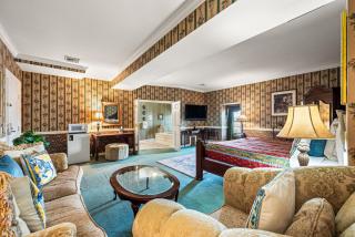 Waynebrook Inn - 2