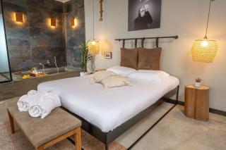 LEONTINE Suites - 1