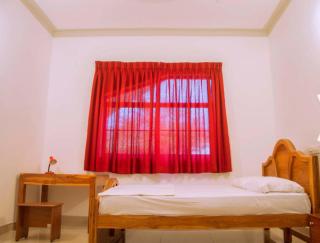 Saffron Guest Inn - 2