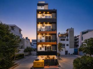 Lime Tree Luxury 2BHK Service Apartment Sector - 52 - 0
