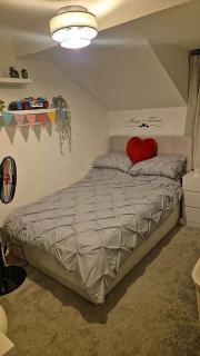 House Sleeps 2 with Parking and Lake Access - 8