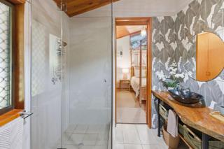 Bushland Beach Holiday House - 3