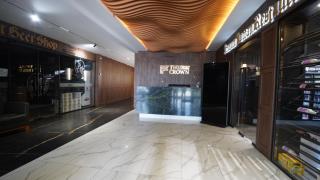The Crown Premium Hotel - 4