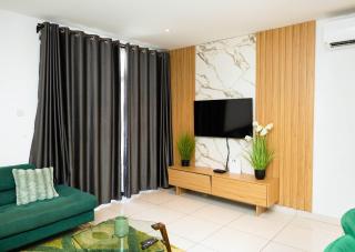 Embassy Gardens Apartment by HDG - 7