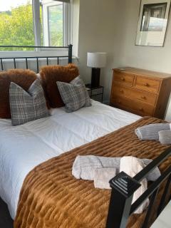 Very spacious, cosy4 bedroom true bungalow - 2