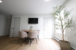 Modern apt in E Boston - Walk to Airport - 2
