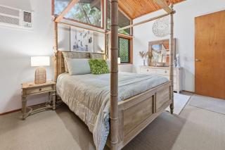 Bushland Beach Holiday House - 2